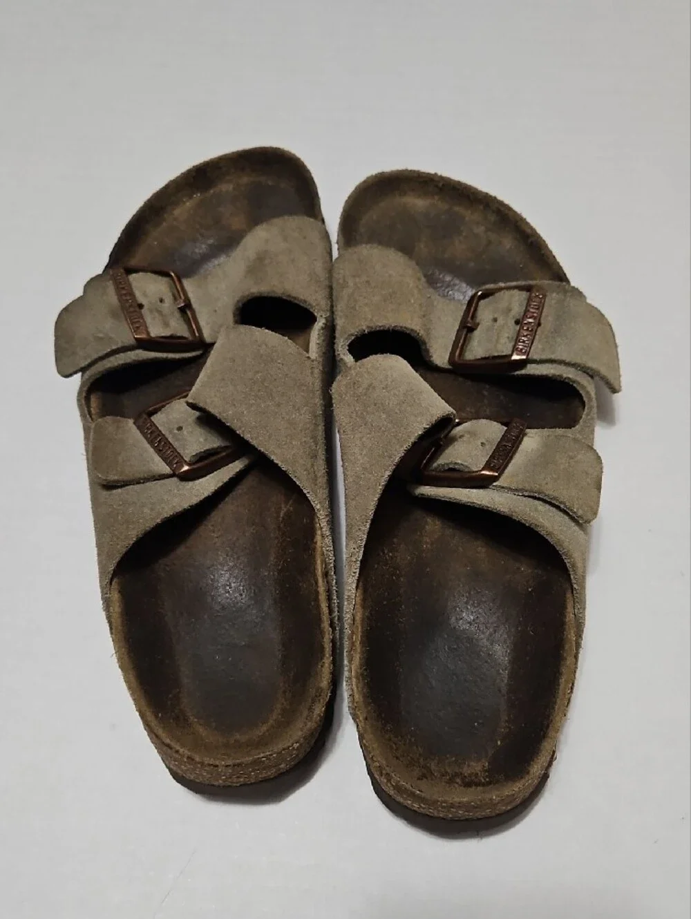 Birkenstock Unisex  ArizonaDouble Strap Buckle Sandals in Olive Gray Size 40(9)